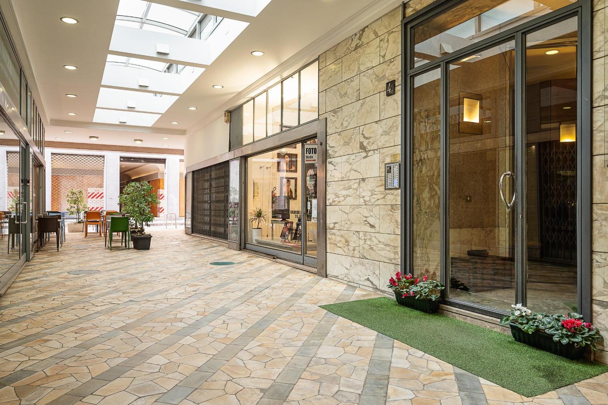 Classbnb - Two Apartments 400 Meters From The Duomo Milão Exterior foto